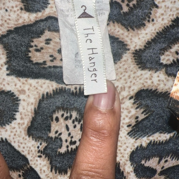 The hanger brand small animal, print, pull over - Picture 3 of 3